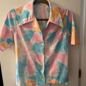 Funky Vintage Pastel Button Down 💙💗
